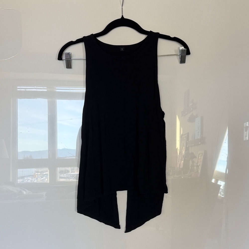 Black Sleeveless Women's Top